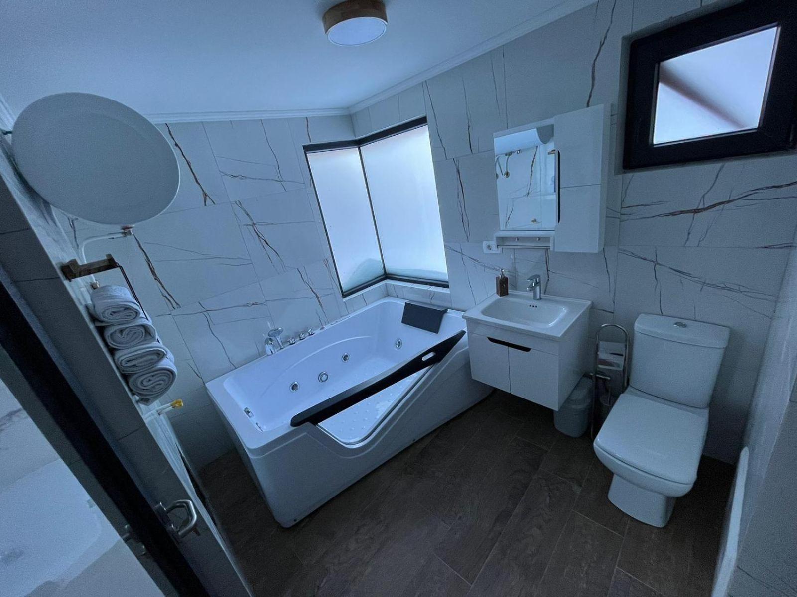 Bujtinat Lisa Apartment Boge Exterior foto