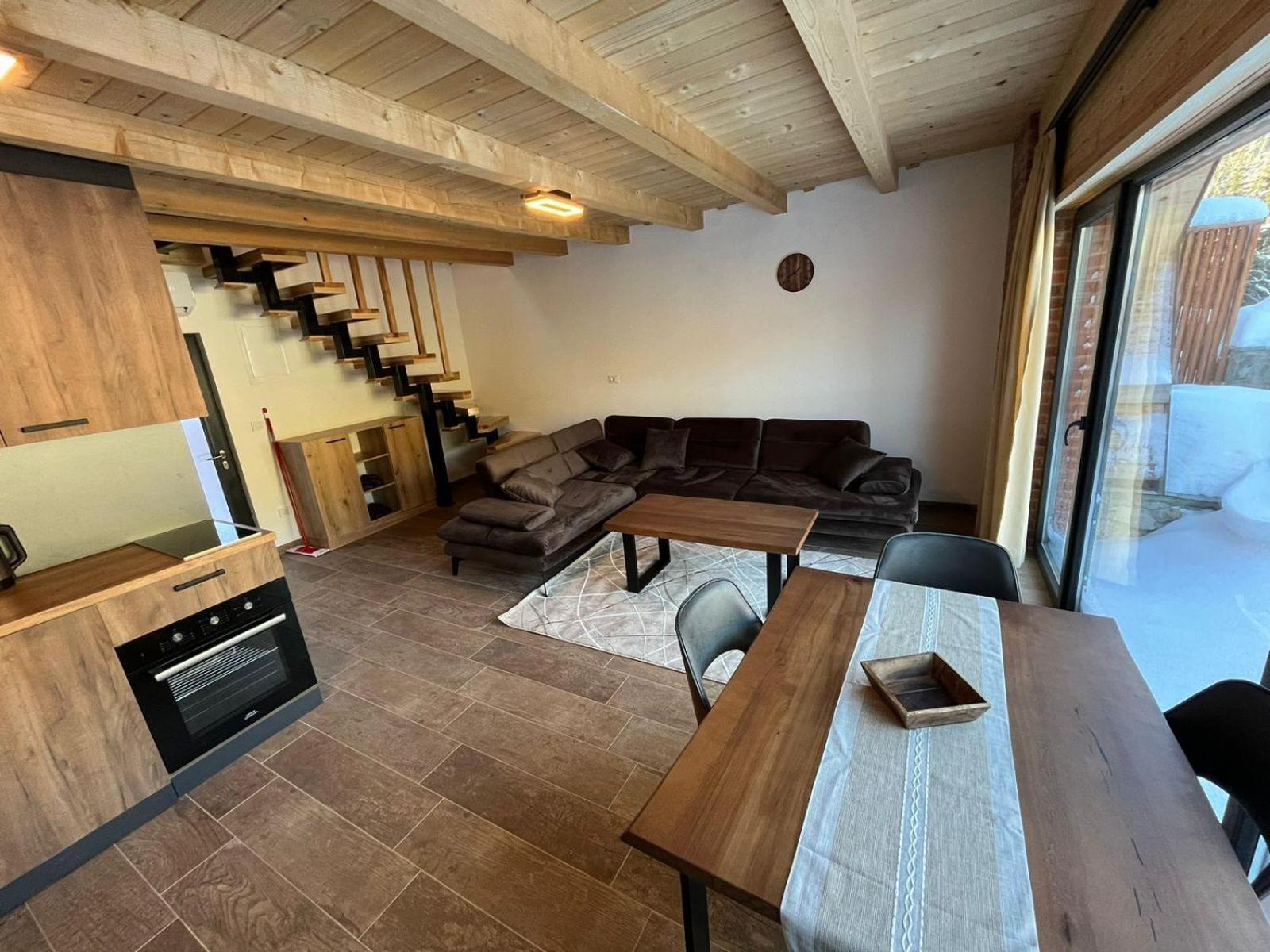 Bujtinat Lisa Apartment Boge Exterior foto