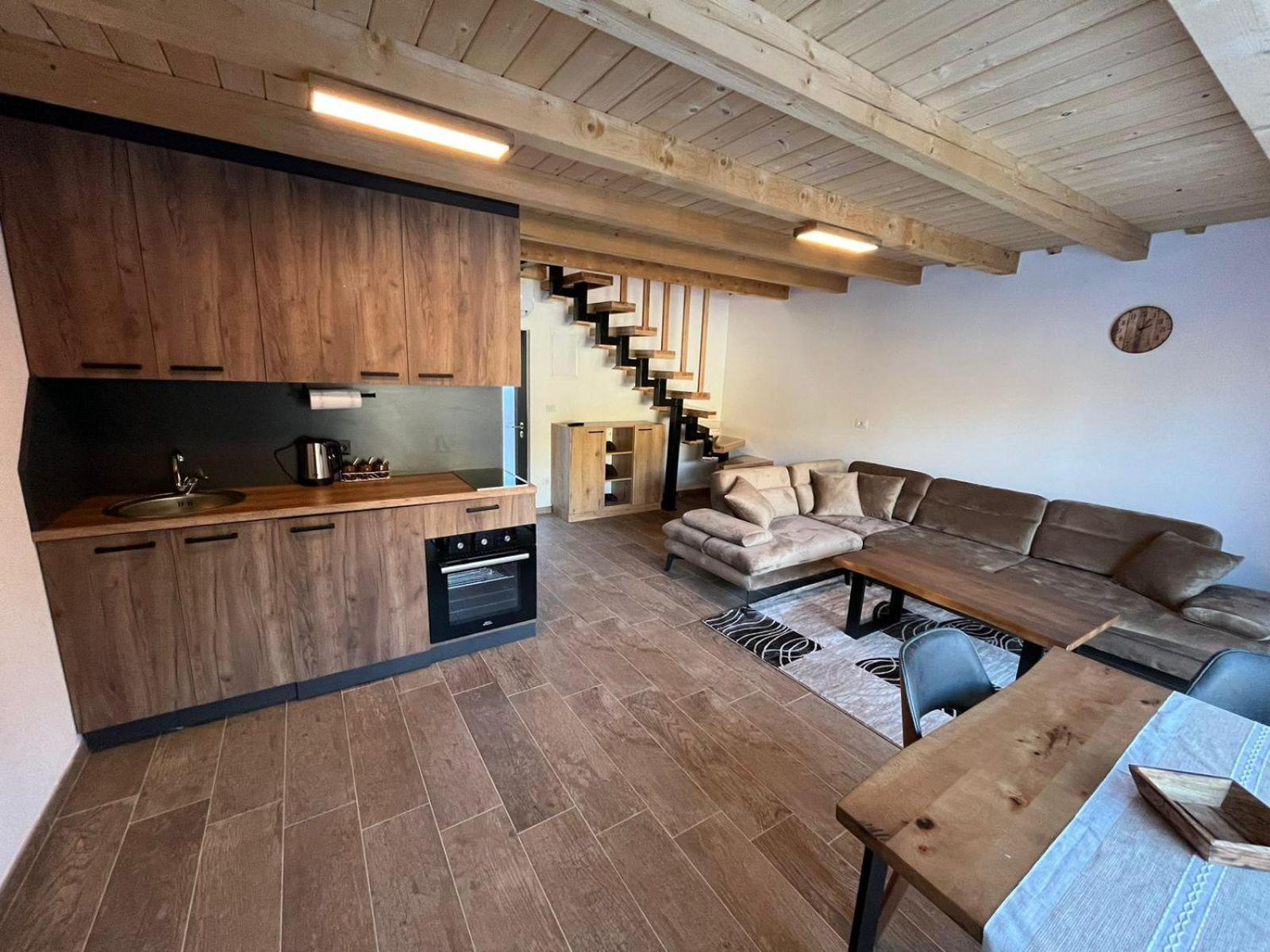 Bujtinat Lisa Apartment Boge Exterior foto